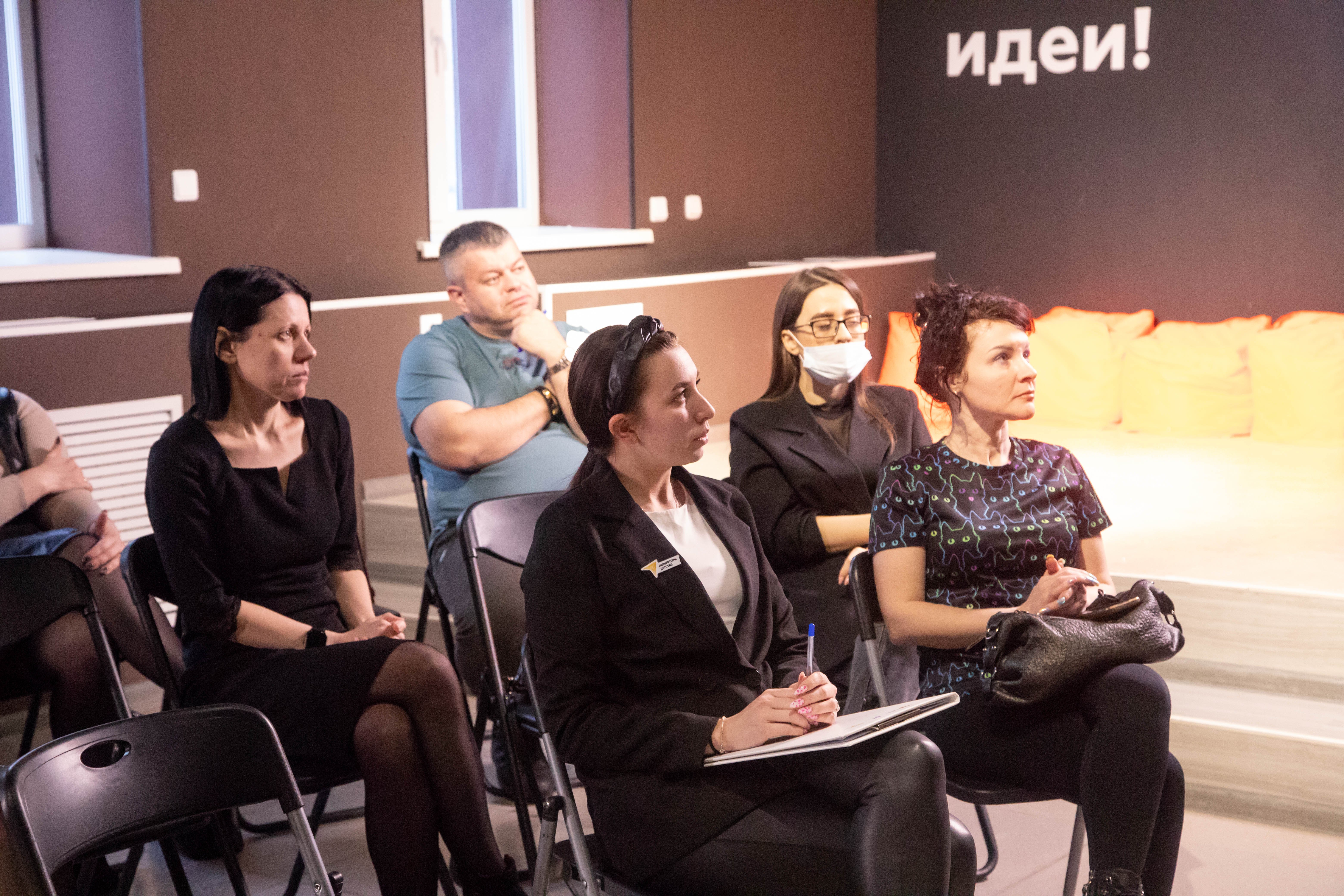 Понять чувства трудного подростка и помочь ему обрести верный путь: благовещенцам предлагают стать наставниками и взять шефство над несовершеннолетними, оказавшимися в трудной жизненной ситуации Понять чувства трудного подростка и помочь ему обрести верный путь: благовещенцам предлагают стать наставниками и взять шефство над несовершеннолетними, оказавшимися в трудной жизненной ситуации