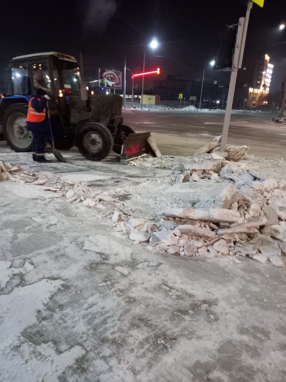 ГСТК продолжает трудиться в две смены, чтобы очистить город от снега и наледи. Что успели сделать за ночь? ГСТК продолжает трудиться в две смены, чтобы очистить город от снега и наледи. Что успели сделать за ночь?