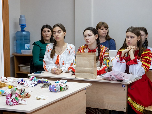 В Благовещенске прошла научно-практическая конференция школьников «Старт в науку 2023»