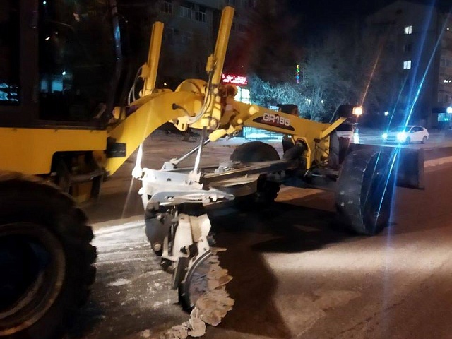 За ночь ГСТК очистил от наледи и наката 9 участков благовещенских дорог 
