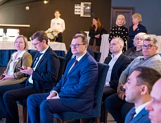 Мэр города Олег Имамеев подписал концессионное соглашение с инвестором на строительство новой школы на 1200 мест