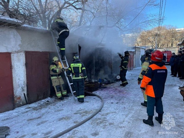 В праздничные выходные в Благовещенске ликвидировали 19 пожаров и порывов
