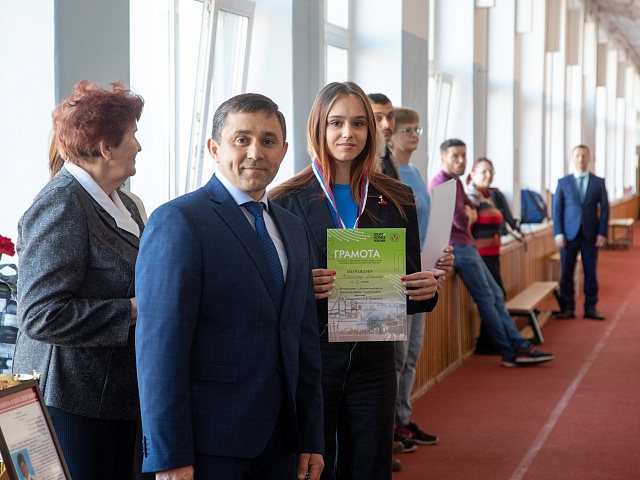 Чемпионат по легкой атлетике в Благовещенске посвятили выдающимся амурским тренерам 