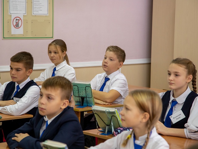 Благовещенской школе присвоили имя первого человека, вышедшего в открытый космос